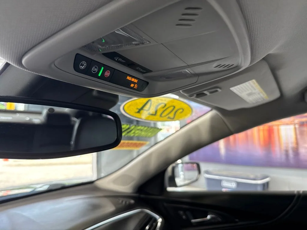 Used 2024 Gray Chevrolet LT image 18
