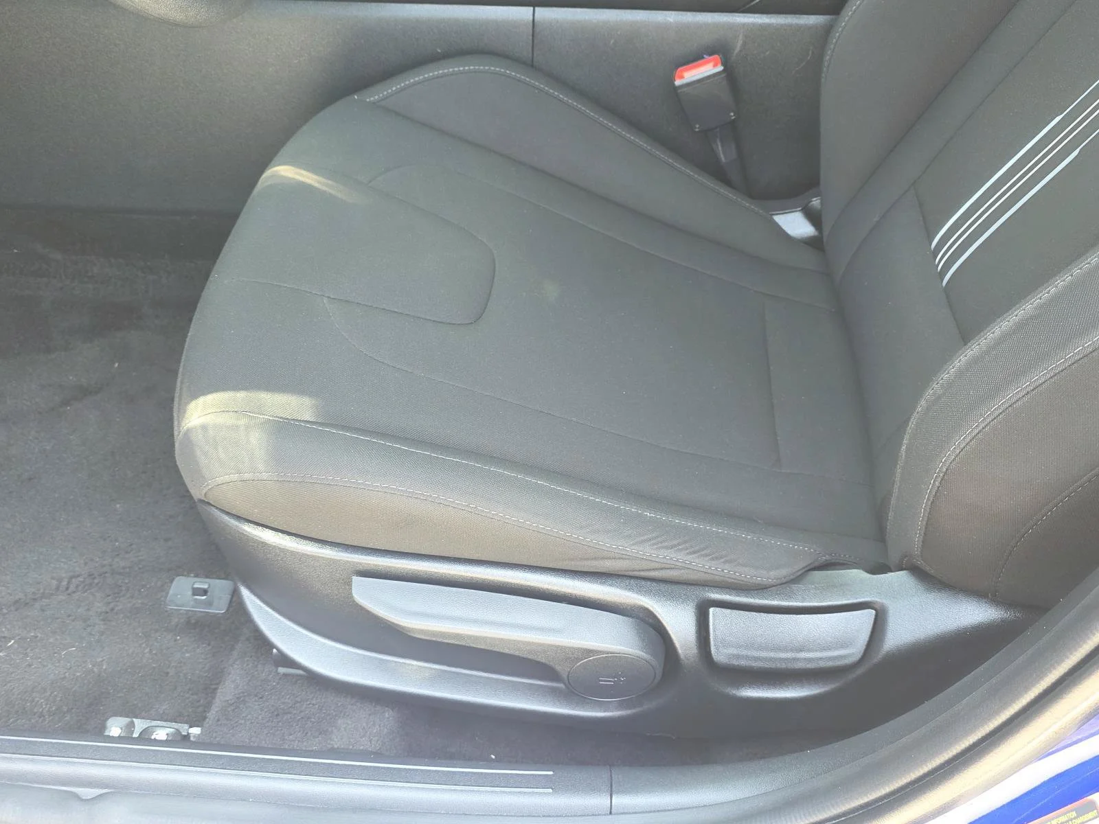 Used 2024 Intense Blue Hyundai SEL image 13