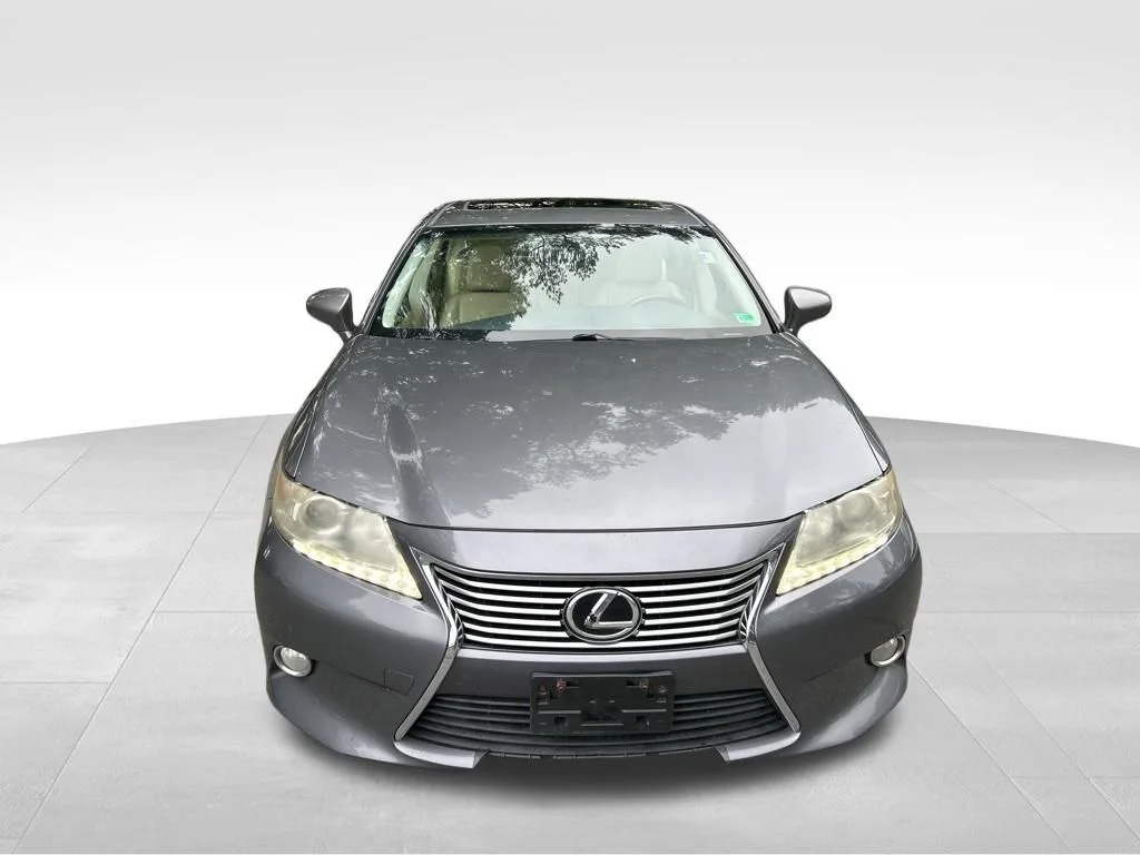 Used 2013 Gray Lexus 350 image 8