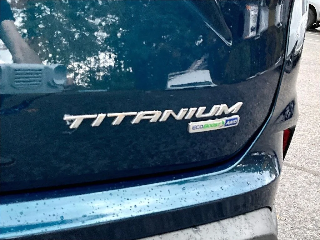 Used 2020 Green Metallic Ford Titanium image 29