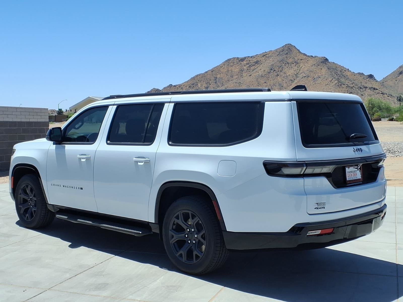 New 2026 Bright White Clear-Coat Exterior Paint Jeep Limited Altitude image 4