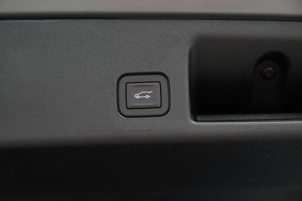 New 2026 Sterling Gray Metallic Chevrolet LT image 24
