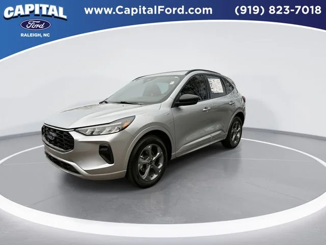 Used 2023 Silver Ford ST-Line image 4
