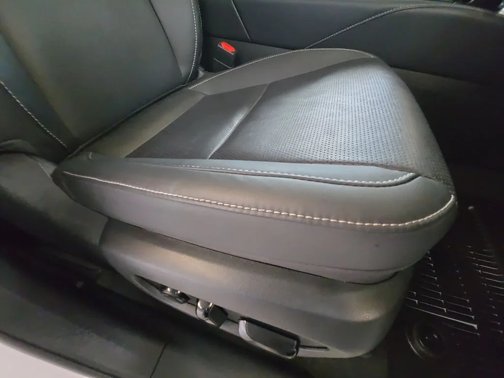 Used 2023 White Lexus 350h Premium Plus image 29