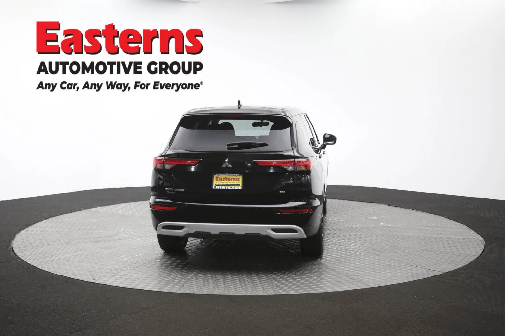 Used 2024 Black Mitsubishi SE image 39