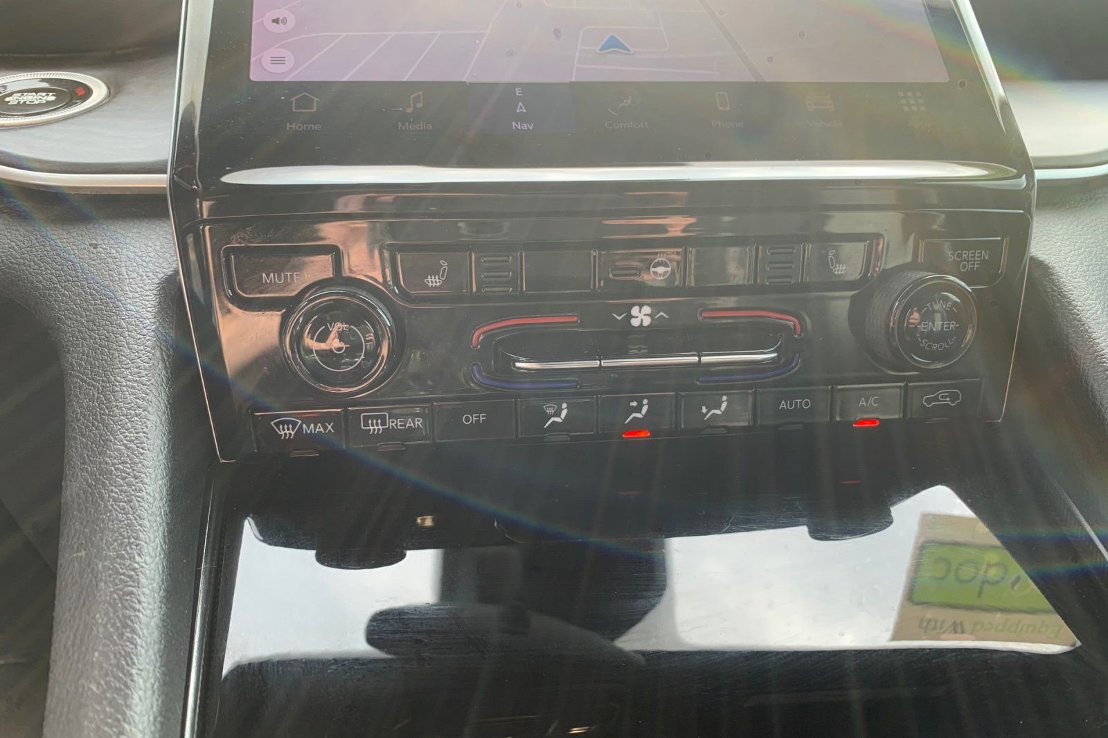 Used 2024 Silver Jeep 4xe image 27