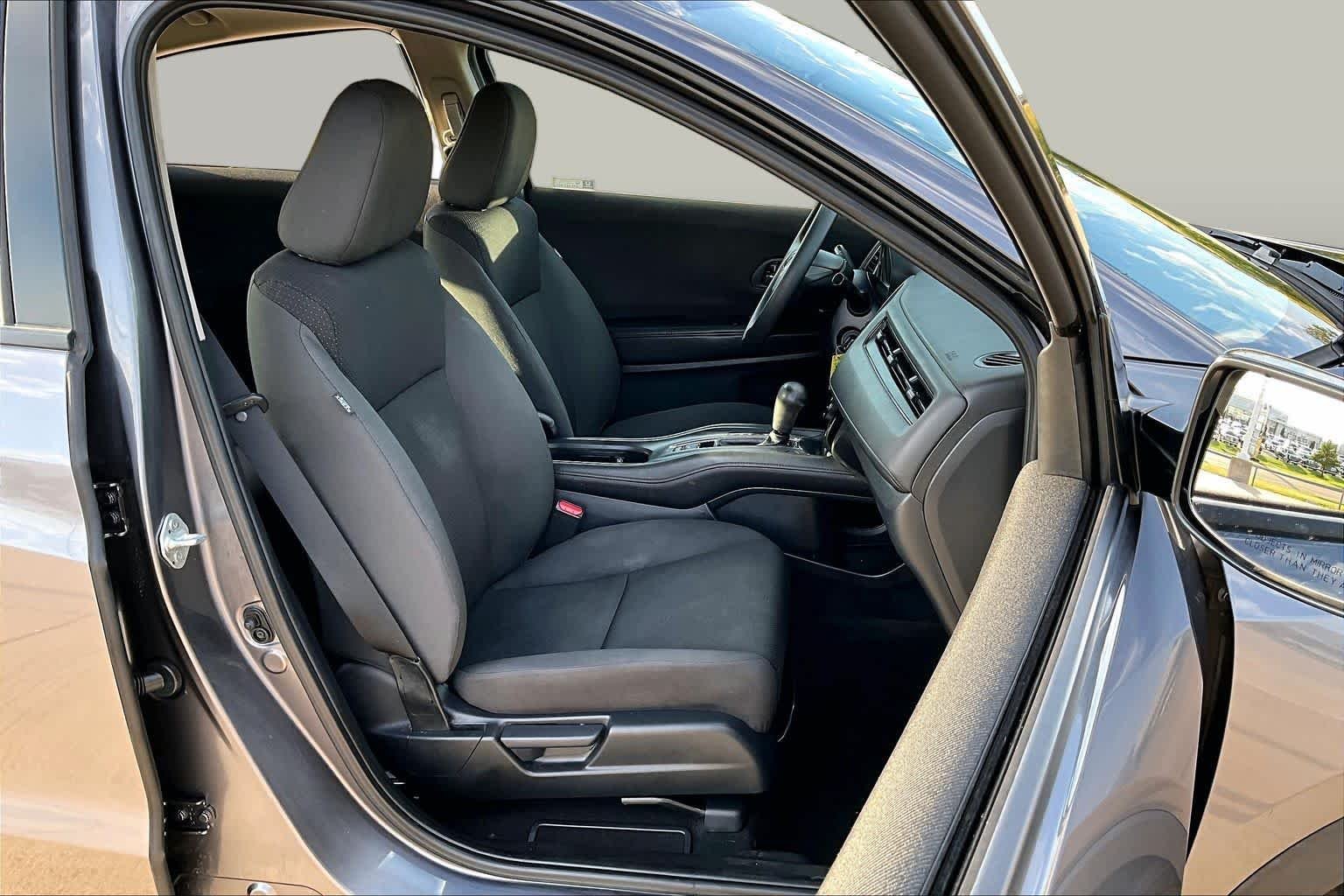 Used 2022 Modern Steel Metallic Honda LX image 9