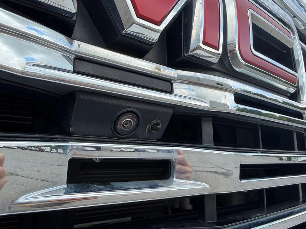 Used 2023 White GMC Denali image 54