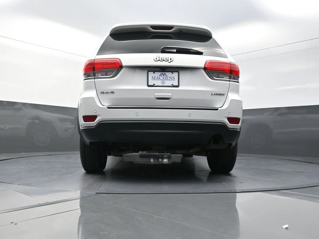 Used 2019 White Jeep Laredo E image 26