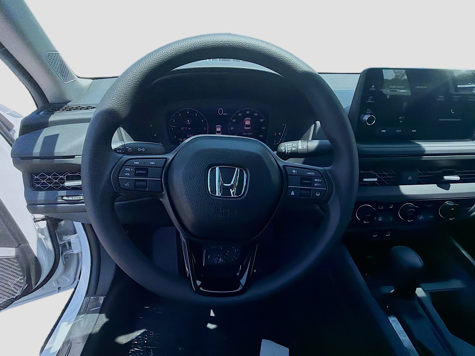New 2026 Platinum White Pearl Honda SE image 10