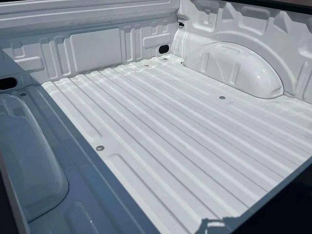 New 2026 Oxford White Ford XLT image 11