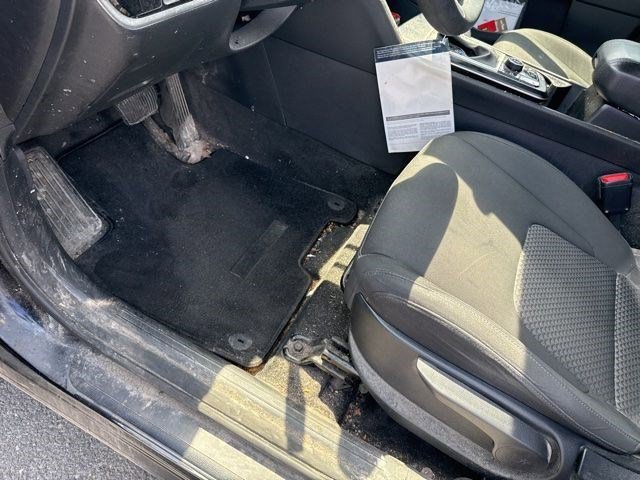 2023 Kia Sportage LX - Photo 11