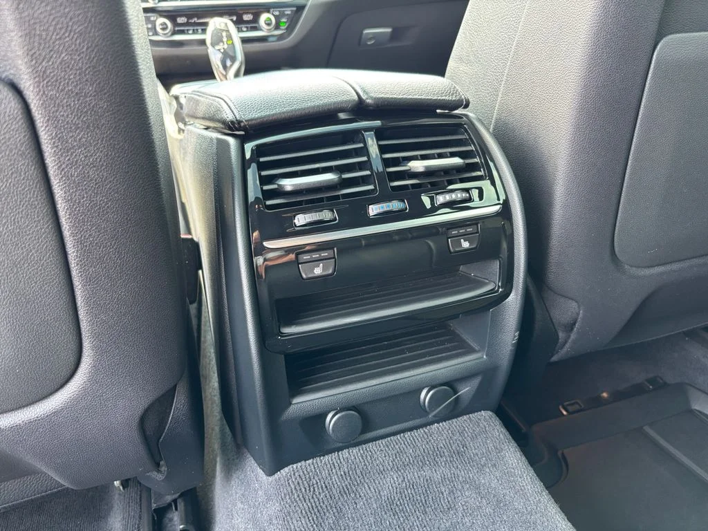 Used 2018 Black BMW 640 Gran Turismo i xDrive image 41