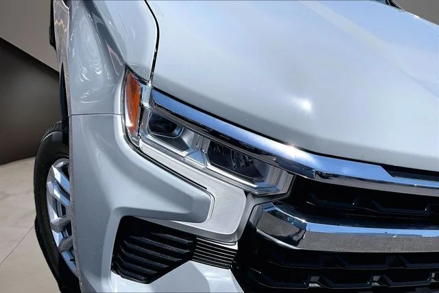 Used 2024 White Chevrolet LT image 26