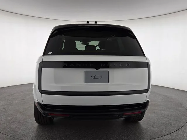 New 2026 Fuji White Land Rover SE image 7
