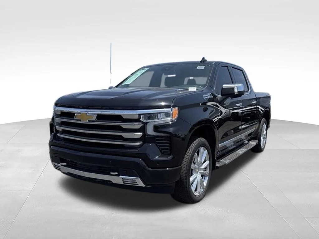 Used 2025 Black Chevrolet High Country image 4