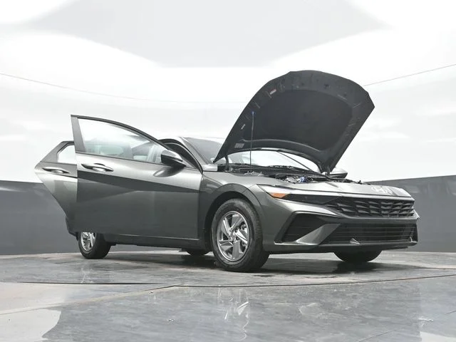 New 2026 Gray Hyundai SE image 32