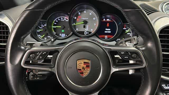 Used 2017  Porsche S E-Hybrid image 15