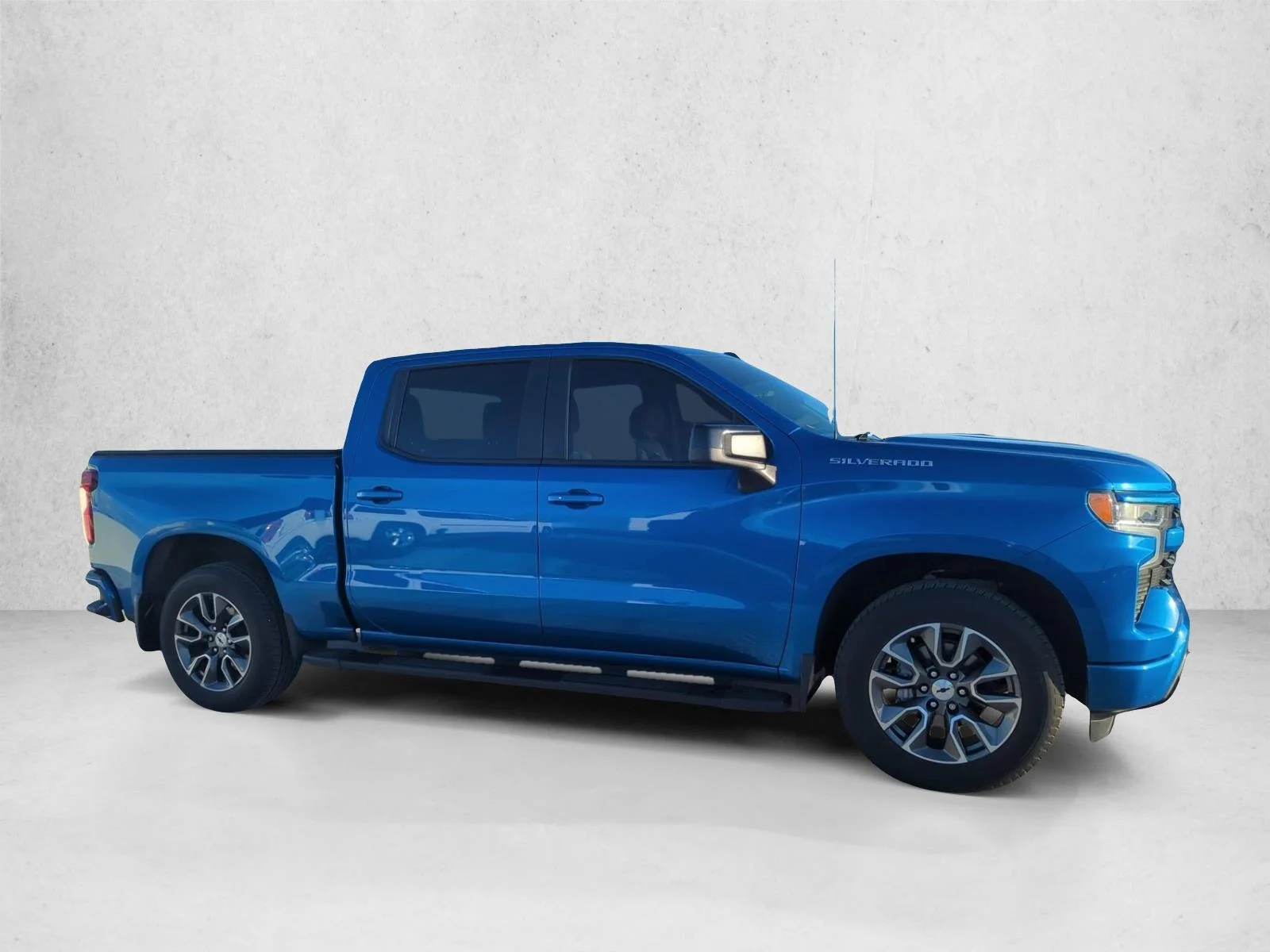 Used 2022 Glacier Blue Metallic Chevrolet RST image 4