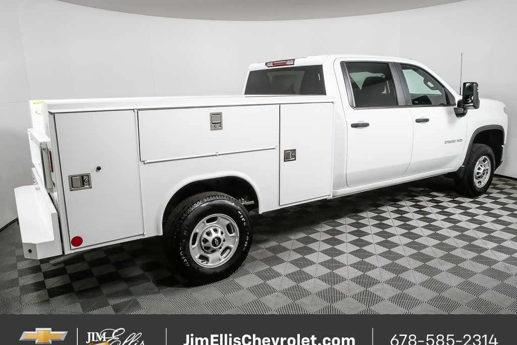New 2025 Summit White Chevrolet WT image 2