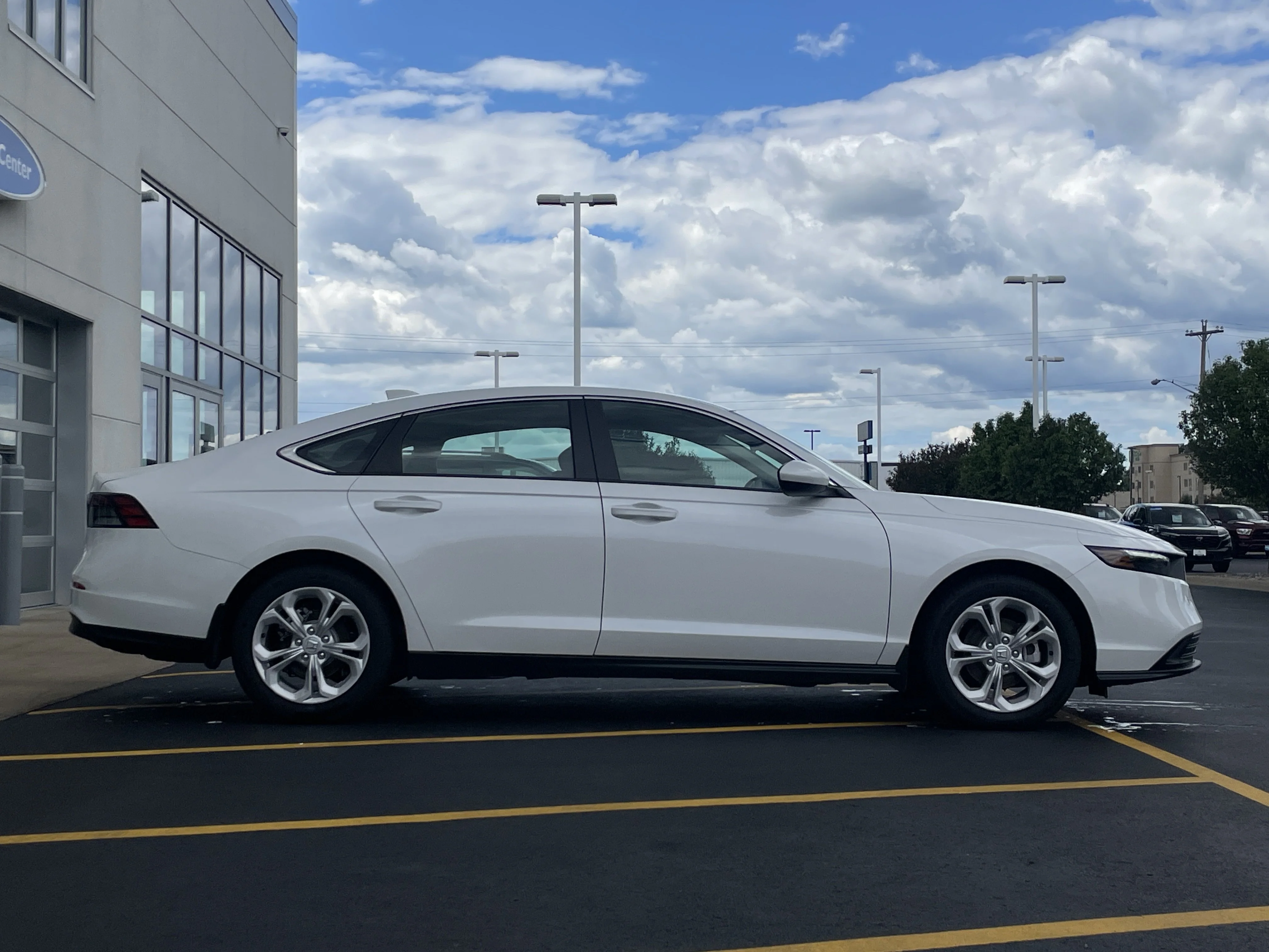 2025 Honda Accord LX - Photo 33