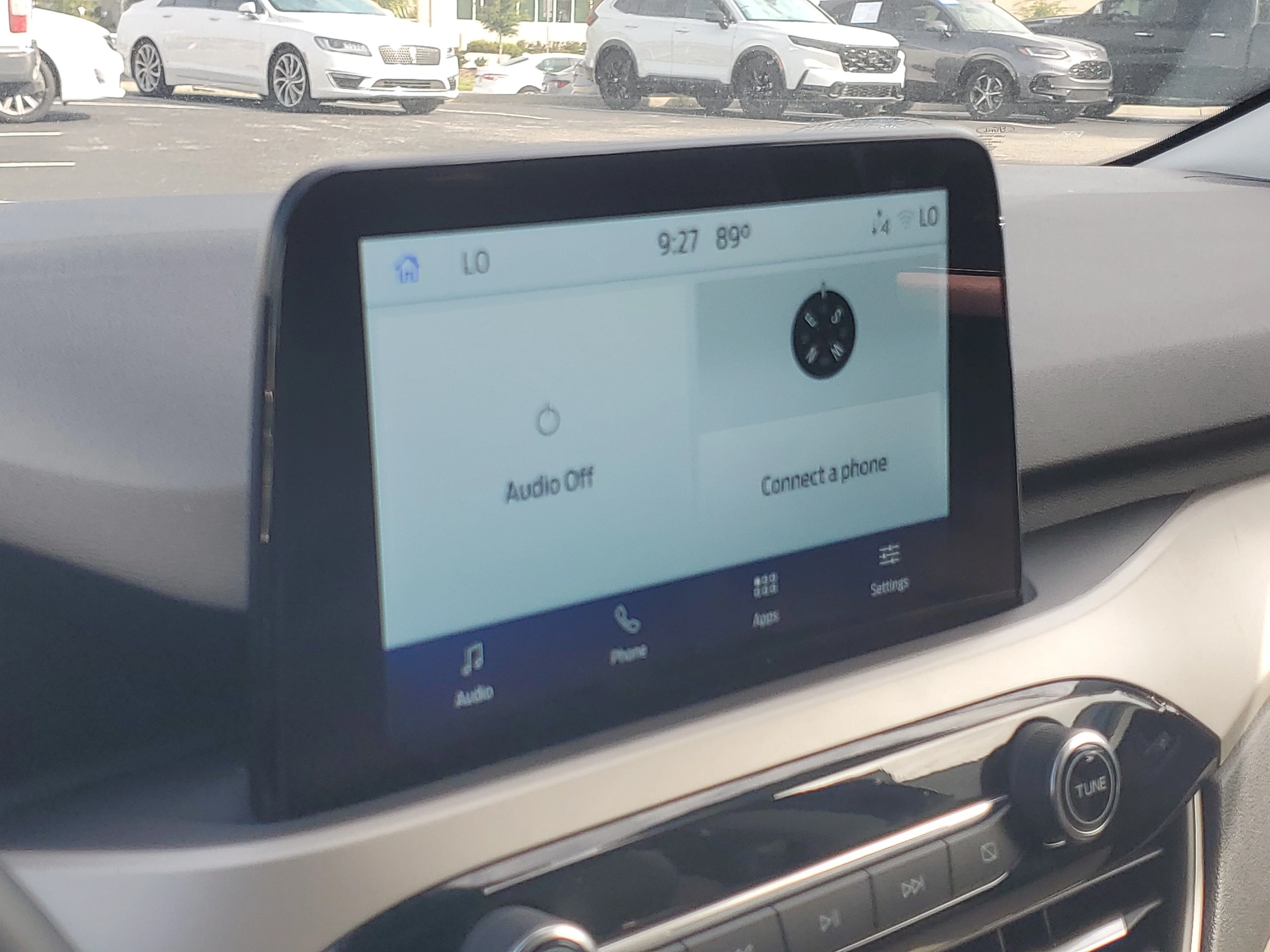 Used 2022 Oxford White Ford SEL image 25
