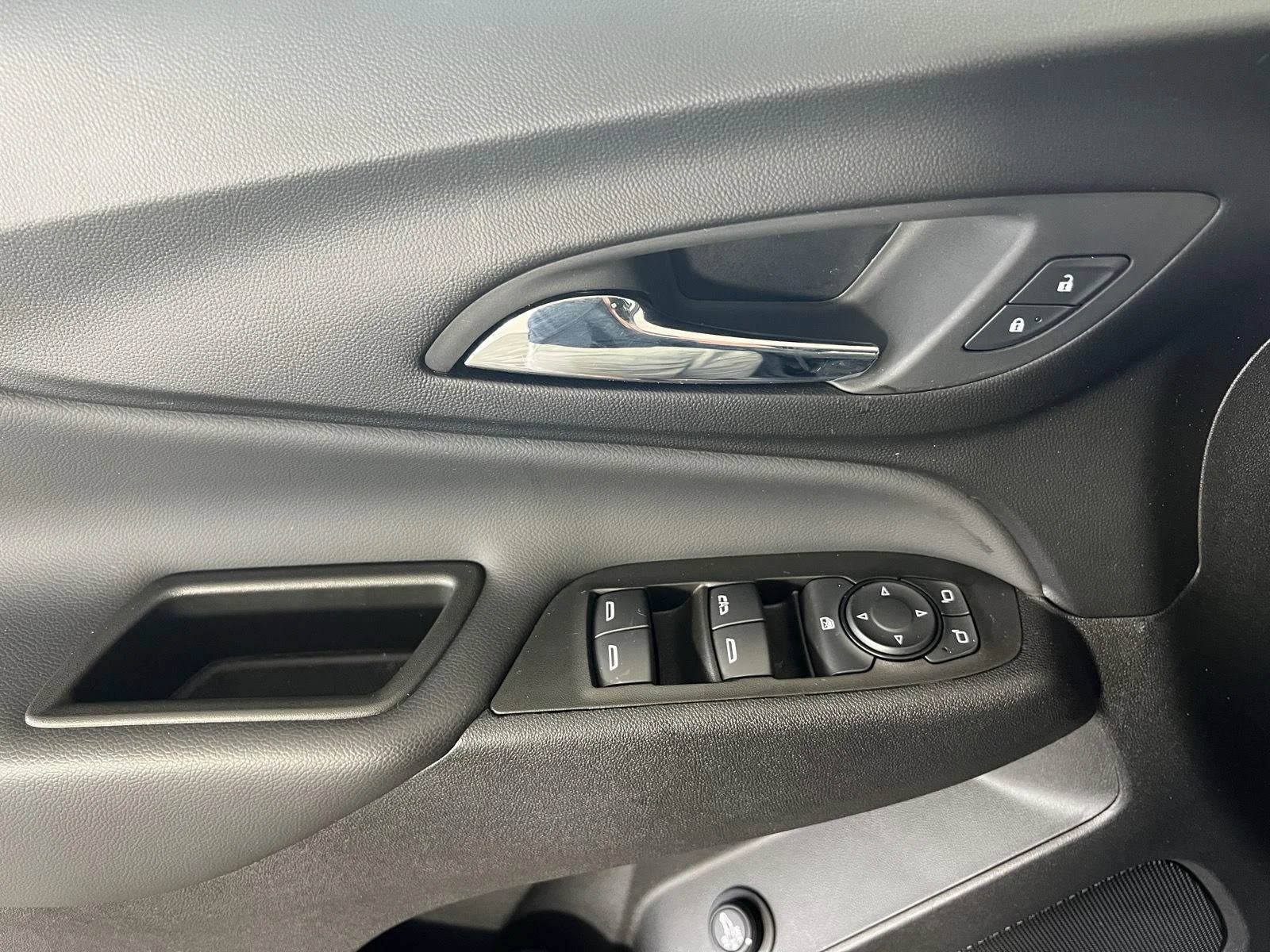 Used 2024 Lakeshore Blue Chevrolet LT image 7