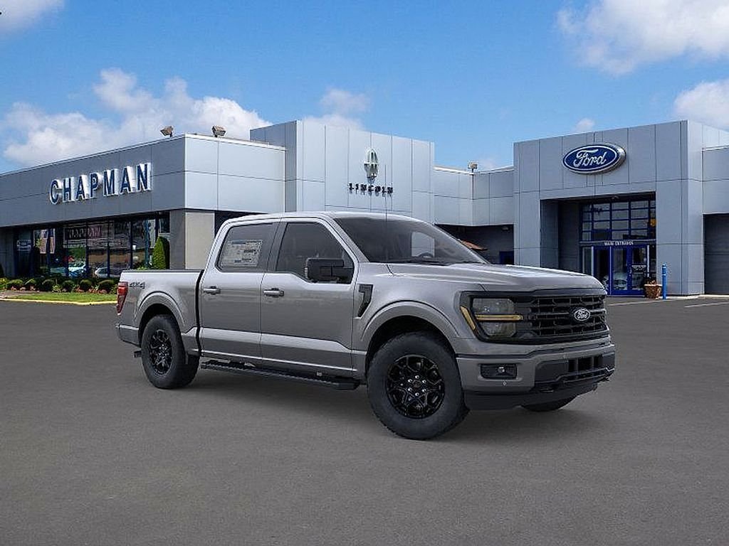 New 2026 Carbonized Gray Metallic Ford XLT image 7