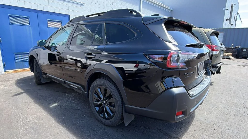 Used 2023 Crystal Black Silica Subaru Onyx Edition XT image 3