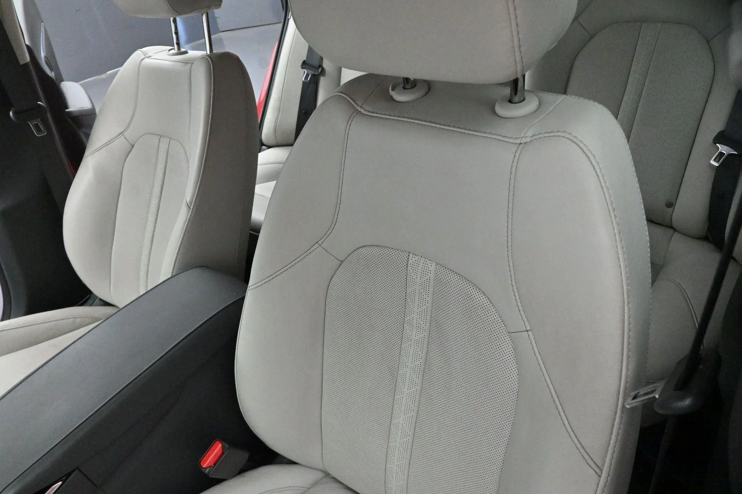 Used 2020  Hyundai SEL image 14