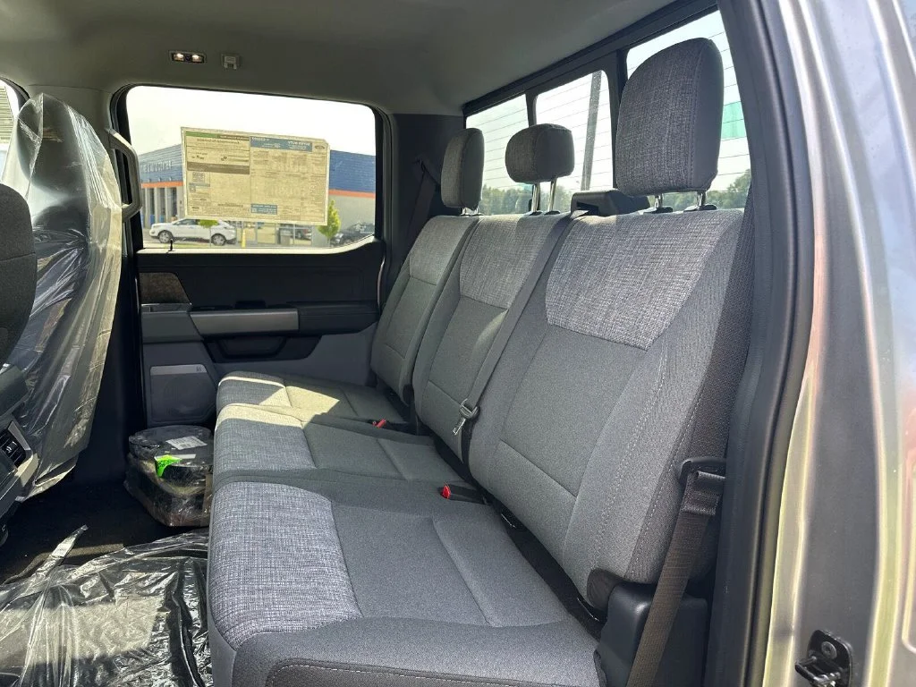 New 2027 Silver Ford XLT image 15