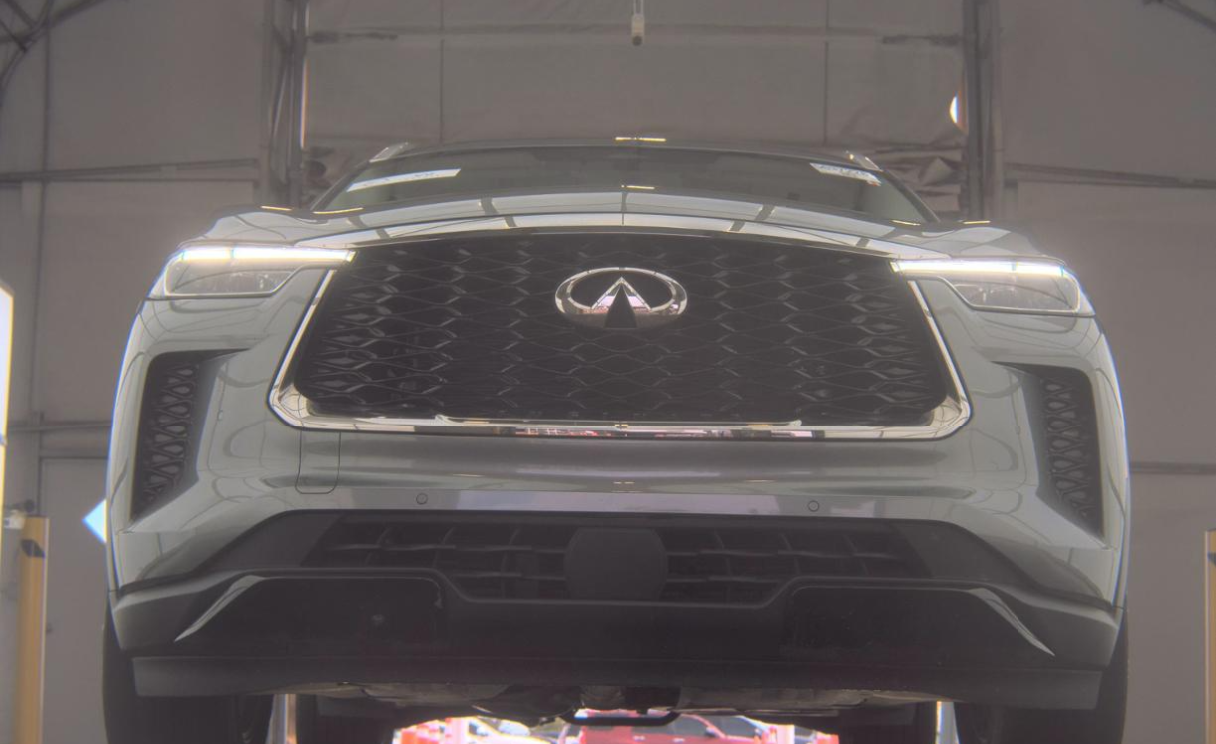 Certified Used 2023 Gray INFINITI LUXE image 16