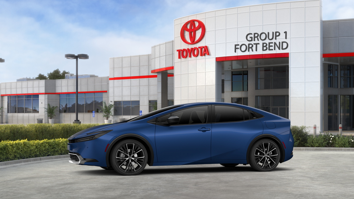 New 2026 Reservoir Blue Toyota XLE image 3