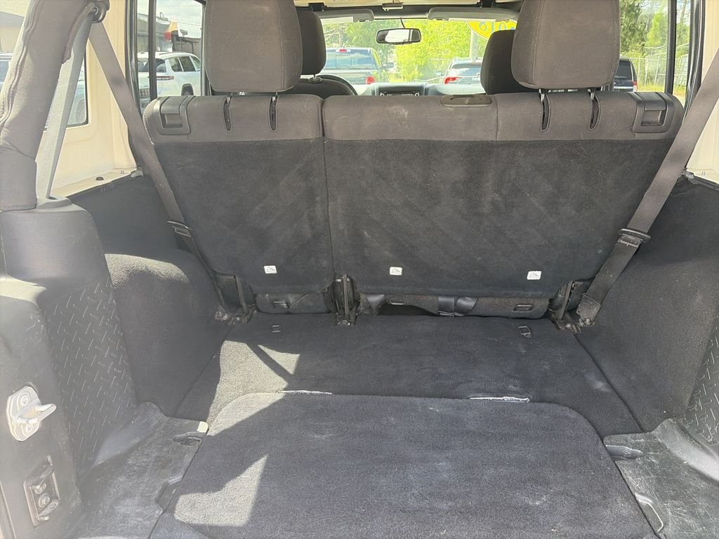 Used 2018 Gray Jeep Unlimited Sport image 28