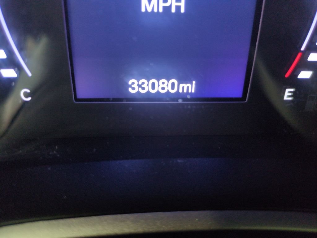 Used 2021 Billet Silver Metallic Jeep Latitude image 18
