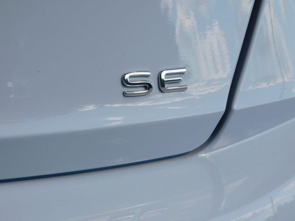 Used 2025 Monterey Blue Volkswagen 1.5T SE image 35