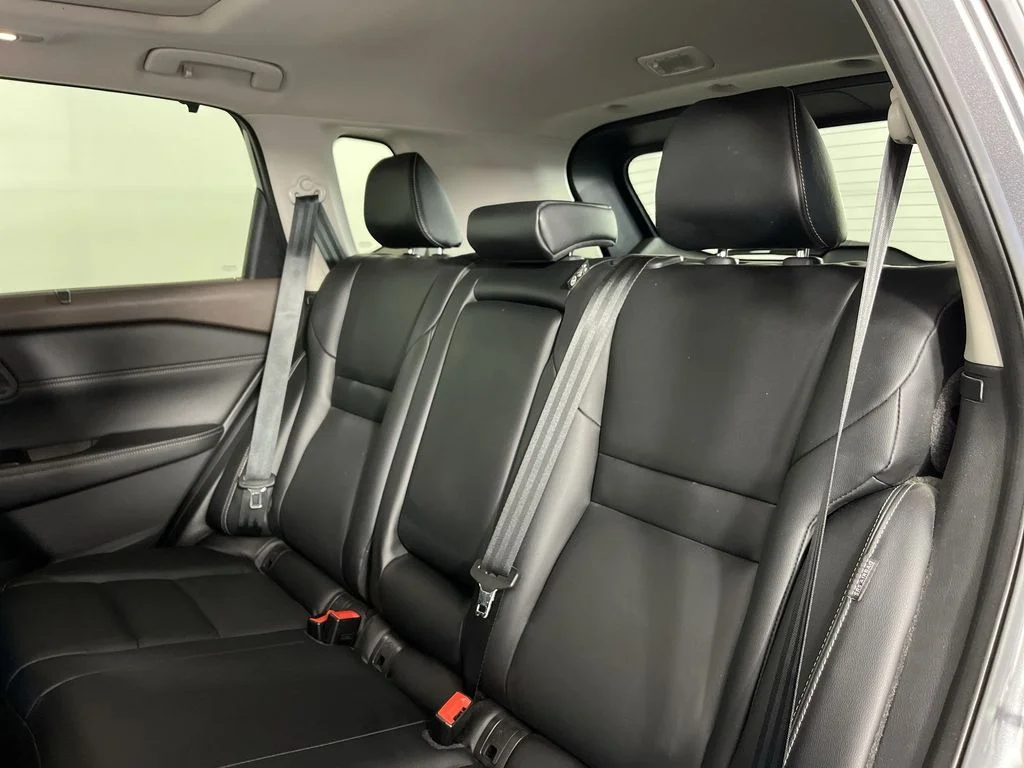 Used 2023 Gray Nissan SL image 27