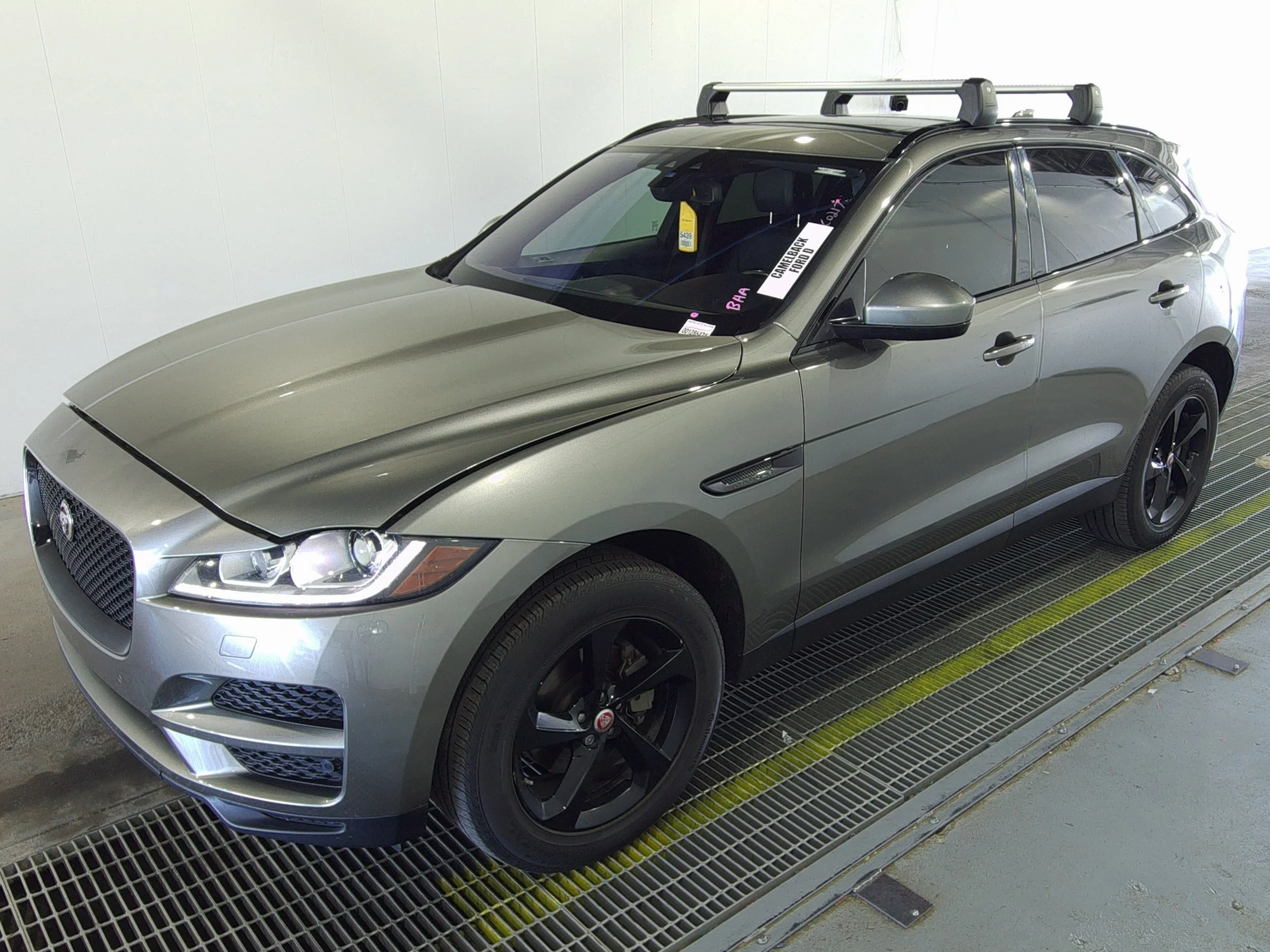 2018 Jaguar F-PACE 25t Premium AWD's photo