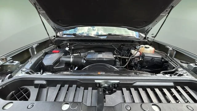 Used 2024 Gray Chevrolet ZR2 image 32