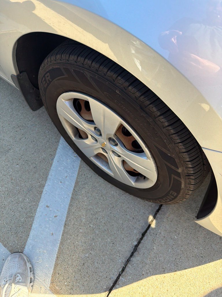 Used 2017 SILVER ICE METALLIC Chevrolet LS image 16