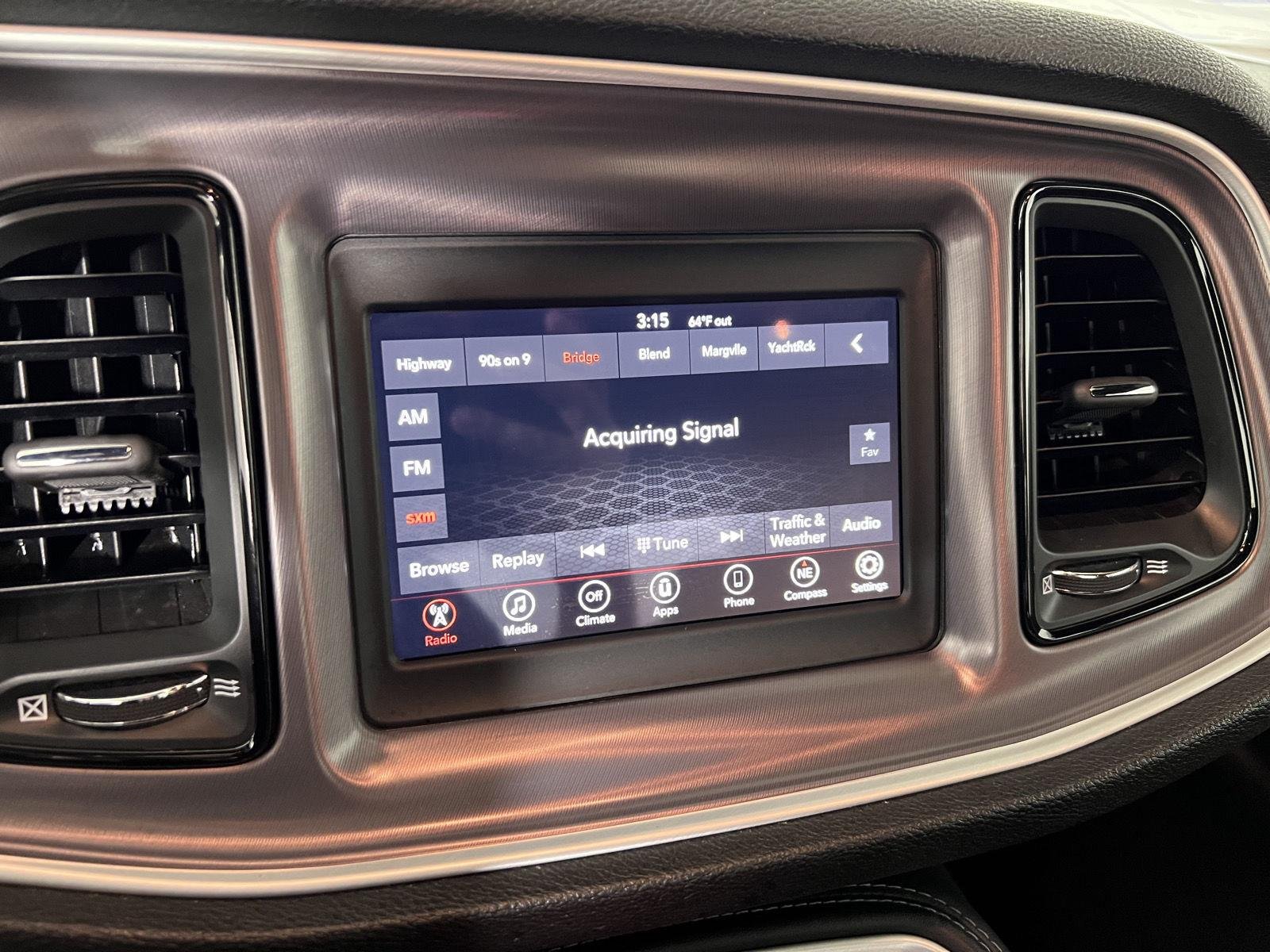 Used 2020 Octane Red Pearlcoat Dodge SXT image 10