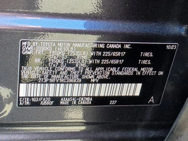 2024 Toyota RAV4 XLE - Photo 32