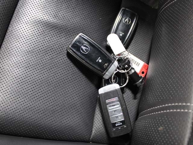 Used 2019 Modern Steel Metallic Acura 3.5L Technology Pkg image 19
