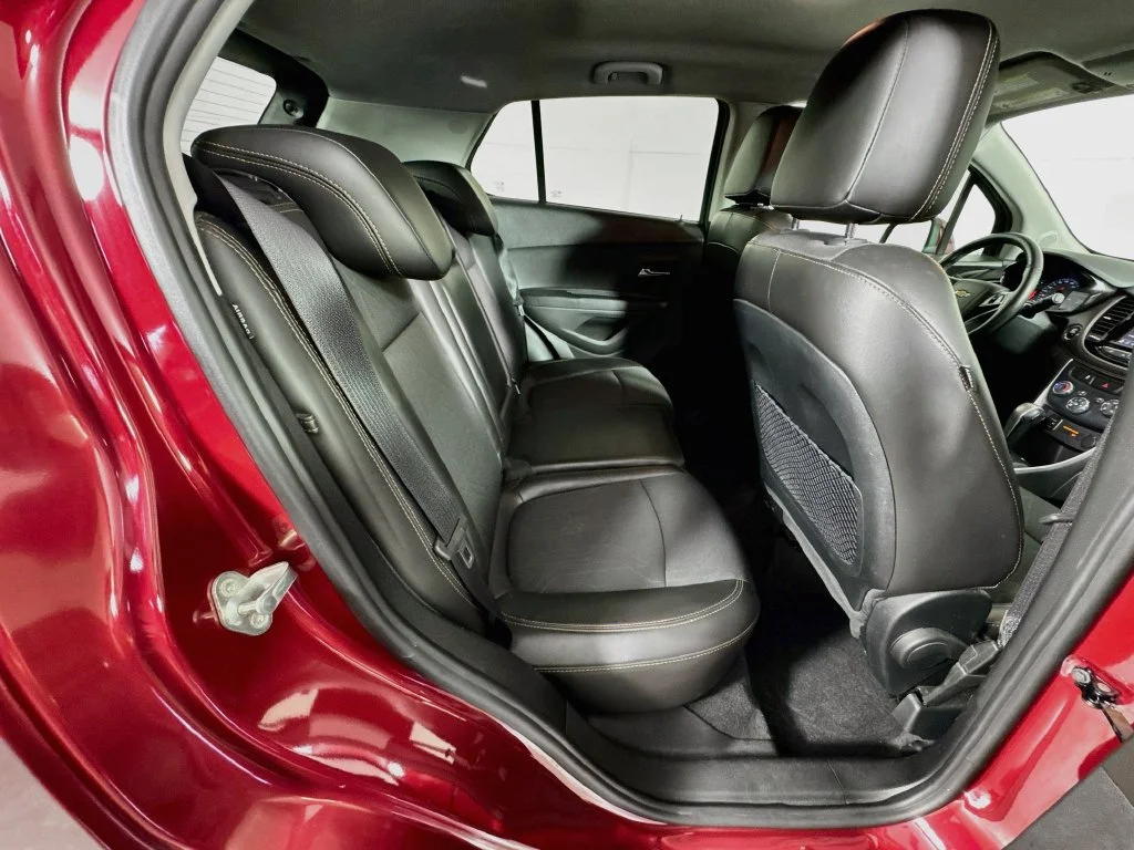 Used 2018 Red Chevrolet LT image 31