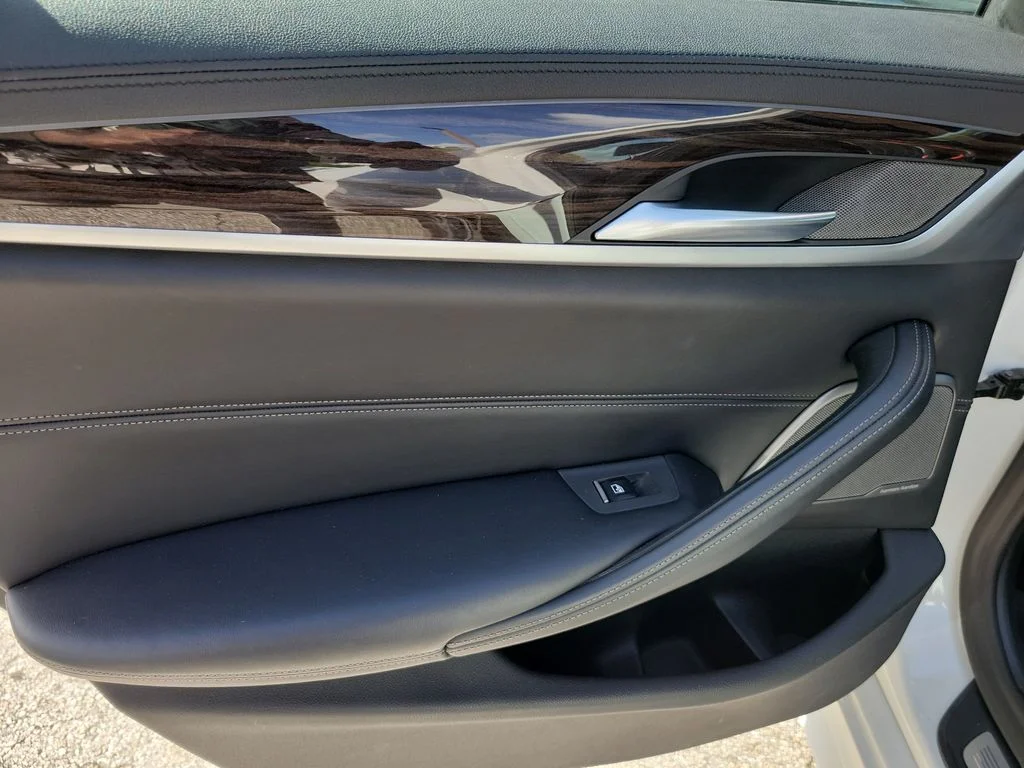 Used 2020 White BMW 540i xDrive image 22