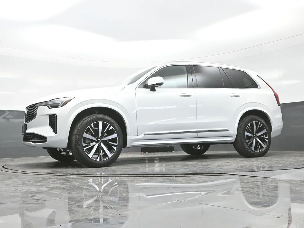 Used 2026 Crystal White Volvo Core image 29