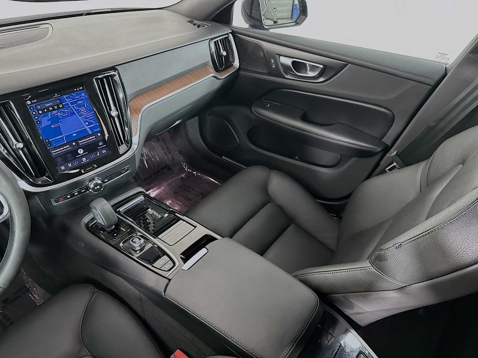 Certified Used 2023 Onyx Black Volvo Plus image 22