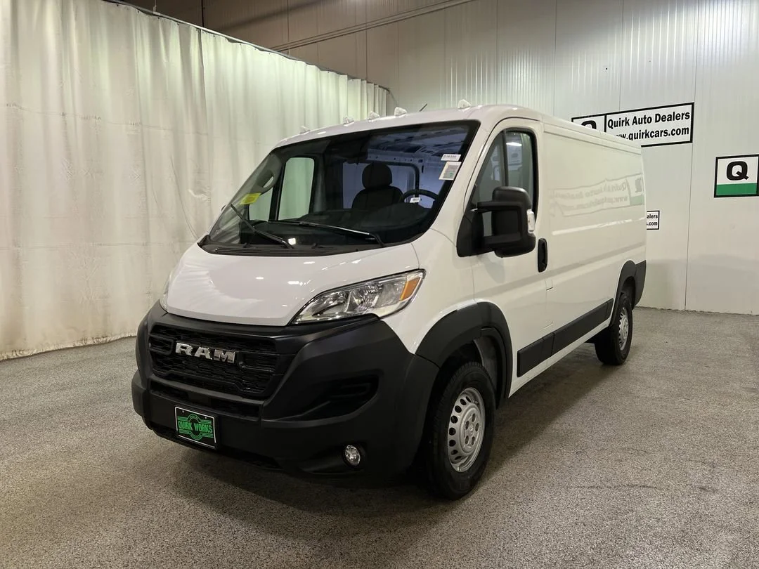 New 2026 Bright White Clear-Coat Exterior Paint RAM Tradesman 1500 Low Roof 136 WB w/Pass Seat image 4