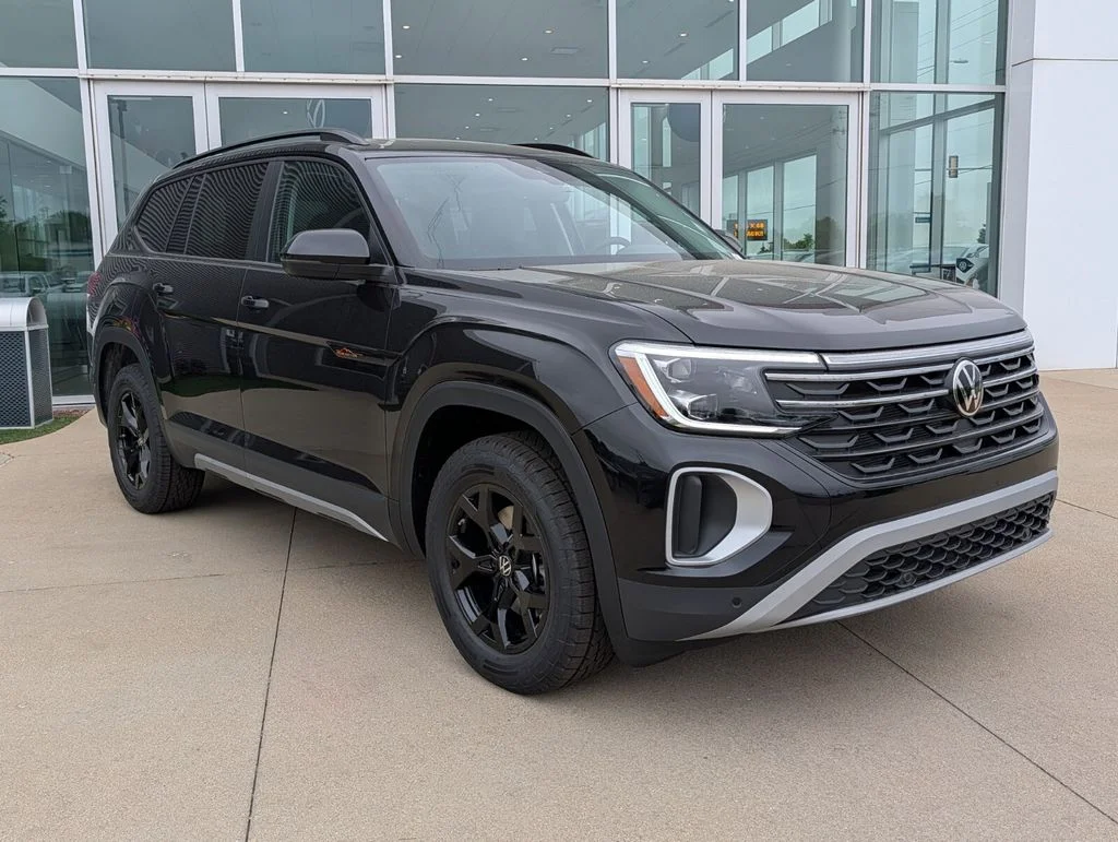 New 2026 Black Volkswagen 2.0T Peak Edition image 2