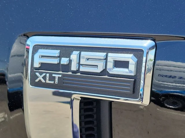 New 2026 Agate Black Metallic Ford XLT image 8